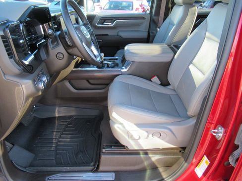 Used 2023 GMC Sierra 1500 SLT w/ SLT Premium Plus Package AWD/4WD image 17