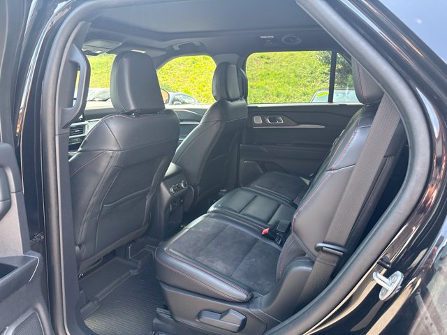 Used 2025 Ford Explorer ST AWD/4WD image 19