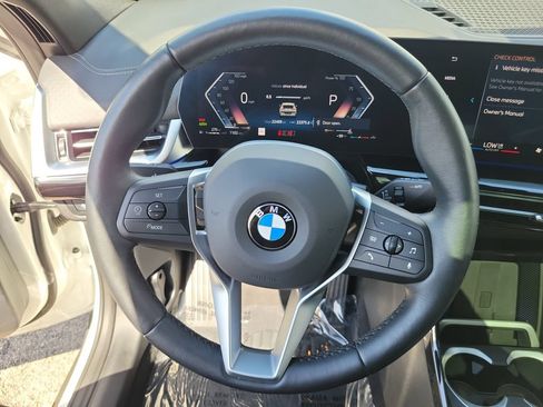 Used 2026 BMW X2 xDrive28i AWD/4WD image 32