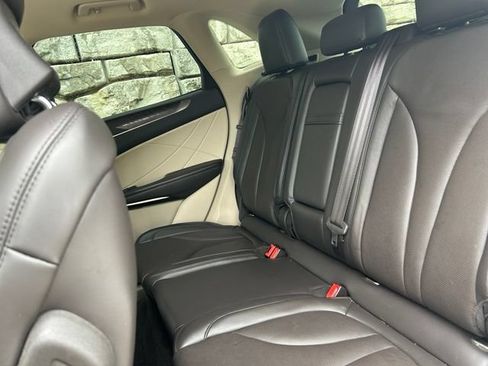 Used 2017 Lincoln MKC Reserve w/ Lincoln MKC Climate Package AWD/4WD image 9