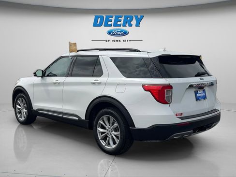 Used 2024 Ford Explorer XLT w/ Equipment Group 202A image 5