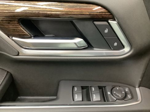 New 2026 GMC Sierra 1500 SLE image 13