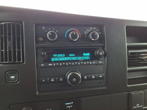 Used 2024 Chevrolet Express 2500 2500 w/ Driver Convenience Package image 17