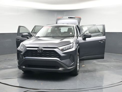 Used 2022 Toyota RAV4 LE image 43