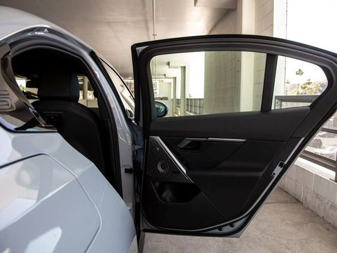 Certified 2026 BMW 530i w/ M Sport Package image 27