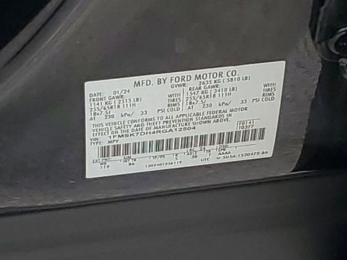 Used 2024 Ford Explorer XLT image 49