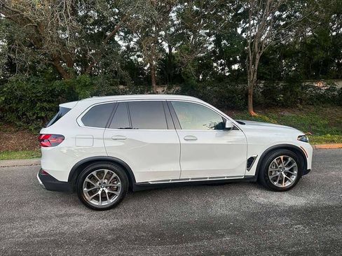 Used 2024 BMW X5 xDrive50e AWD/4WD image 9
