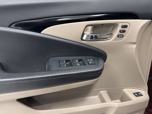 Used 2020 Honda Pilot Touring image 9