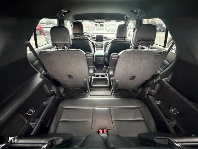 Used 2020 Ford Explorer XLT w/ Equipment Group 202A AWD/4WD image 9