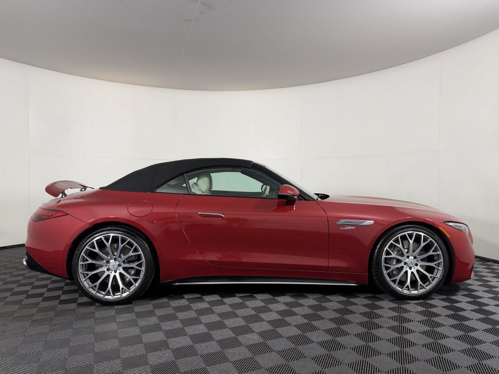 Used 2024 Mercedes-Benz SL 43 AMG image 5