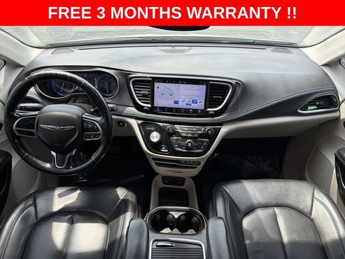 Used 2021 Chrysler Pacifica Touring-L FWD image 36