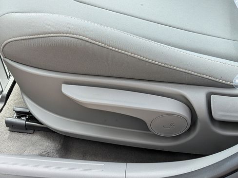 New 2026 Hyundai Elantra SEL Sport Premium image 18