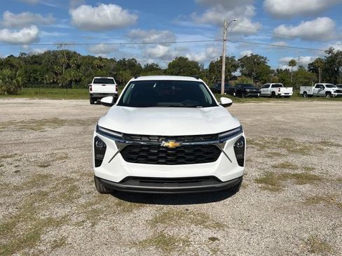 New 2026 Chevrolet Trax LT w/ LT Convenience Package FWD image 15