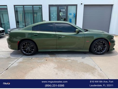 Used 2022 Dodge Charger Scat Pack RWD image 7