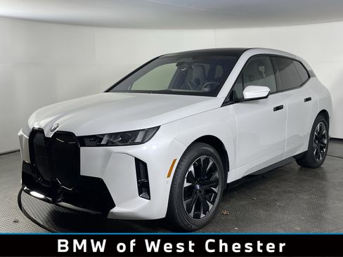 Used 2026 BMW iX xDrive60 w/ M Sport Package image 1