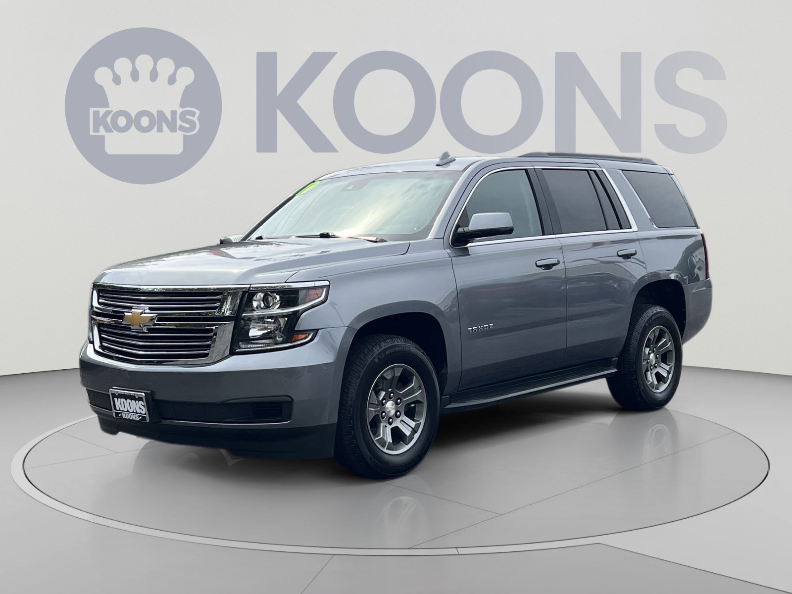 Used 2019 Chevrolet Tahoe LS w/ Enhanced Driver Alert Package AWD/4WD image 4