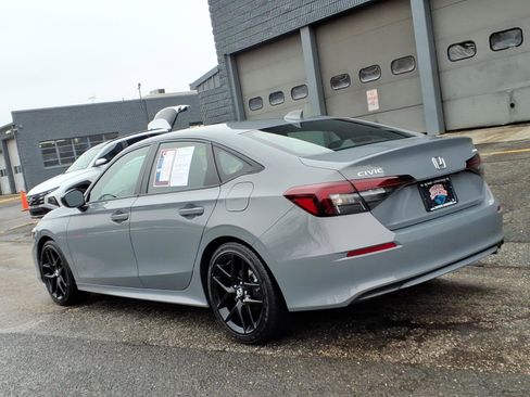 Used 2025 Honda Civic Sport image 4