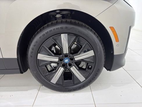 Used 2025 BMW iX xDrive50 w/ Premium Package image 43