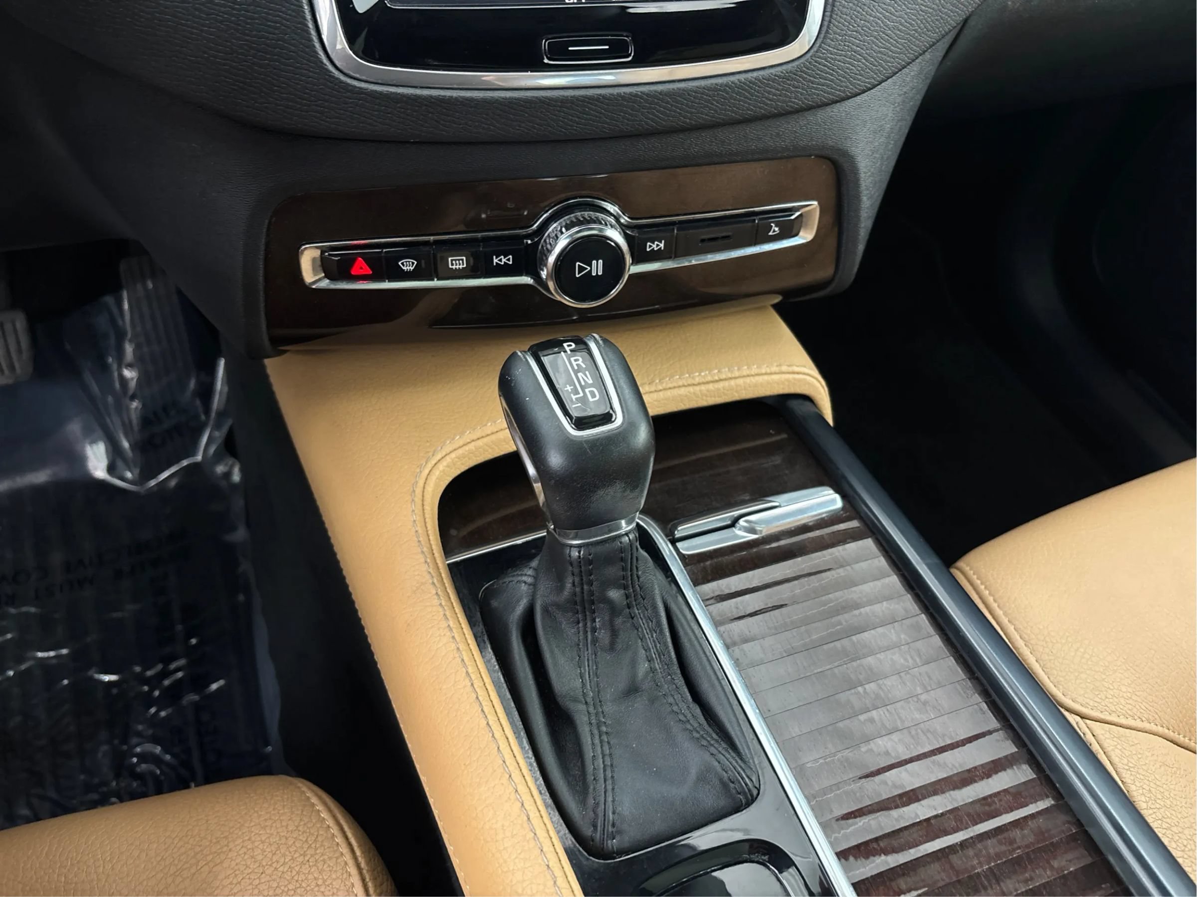 Used 2019 Volvo XC90 T6 Momentum AWD/4WD image 47