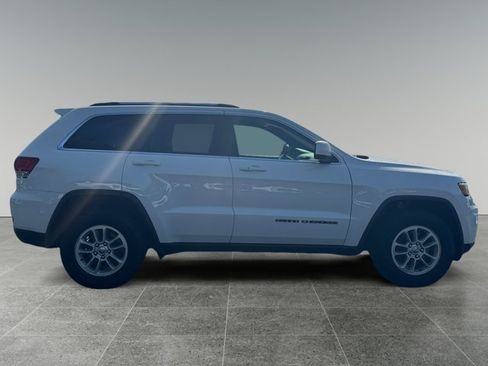 Used 2020 Jeep Grand Cherokee Laredo AWD/4WD image 6