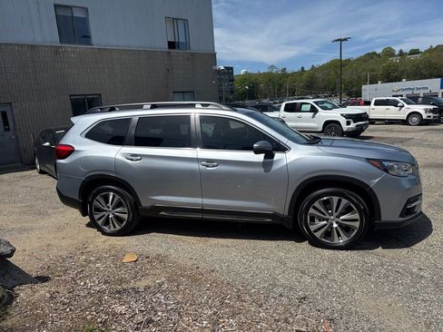 Used 2022 Subaru Ascent Limited w/ Technology Package AWD/4WD image 7