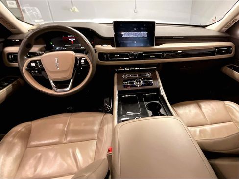 Used 2022 Lincoln Aviator Reserve w/ Equipment Group 201A image 16