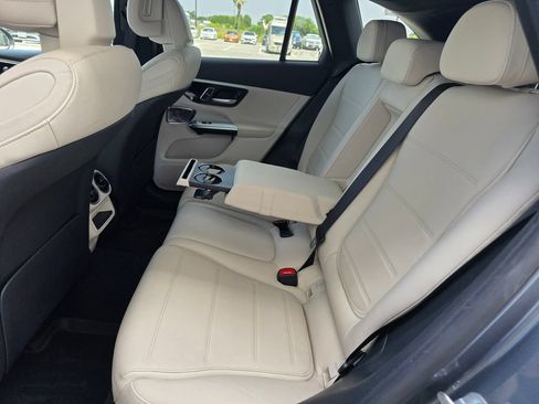 Used 2023 Mercedes-Benz GLC 300 image 14