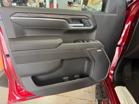 New 2026 GMC Sierra 1500 SLT image 14