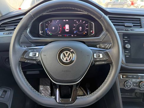 Certified 2021 Volkswagen Tiguan SEL w/ 3-Row Tiguan MDO Package FWD image 22
