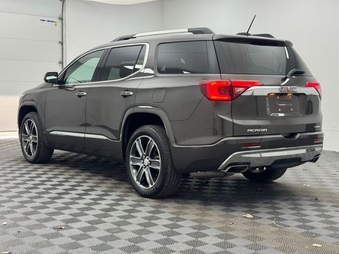 Used 2019 GMC Acadia Denali image 13