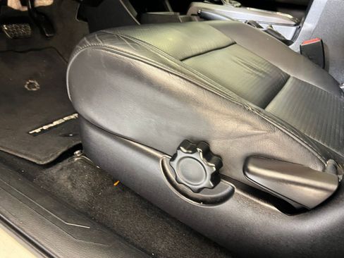 Used 2019 Toyota Tacoma TRD Sport image 13