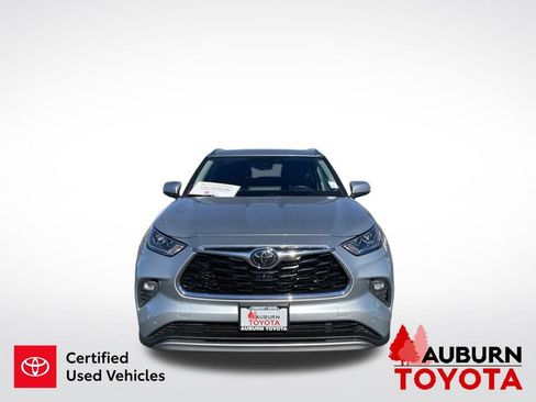 Certified 2020 Toyota Highlander Platinum AWD/4WD image 3