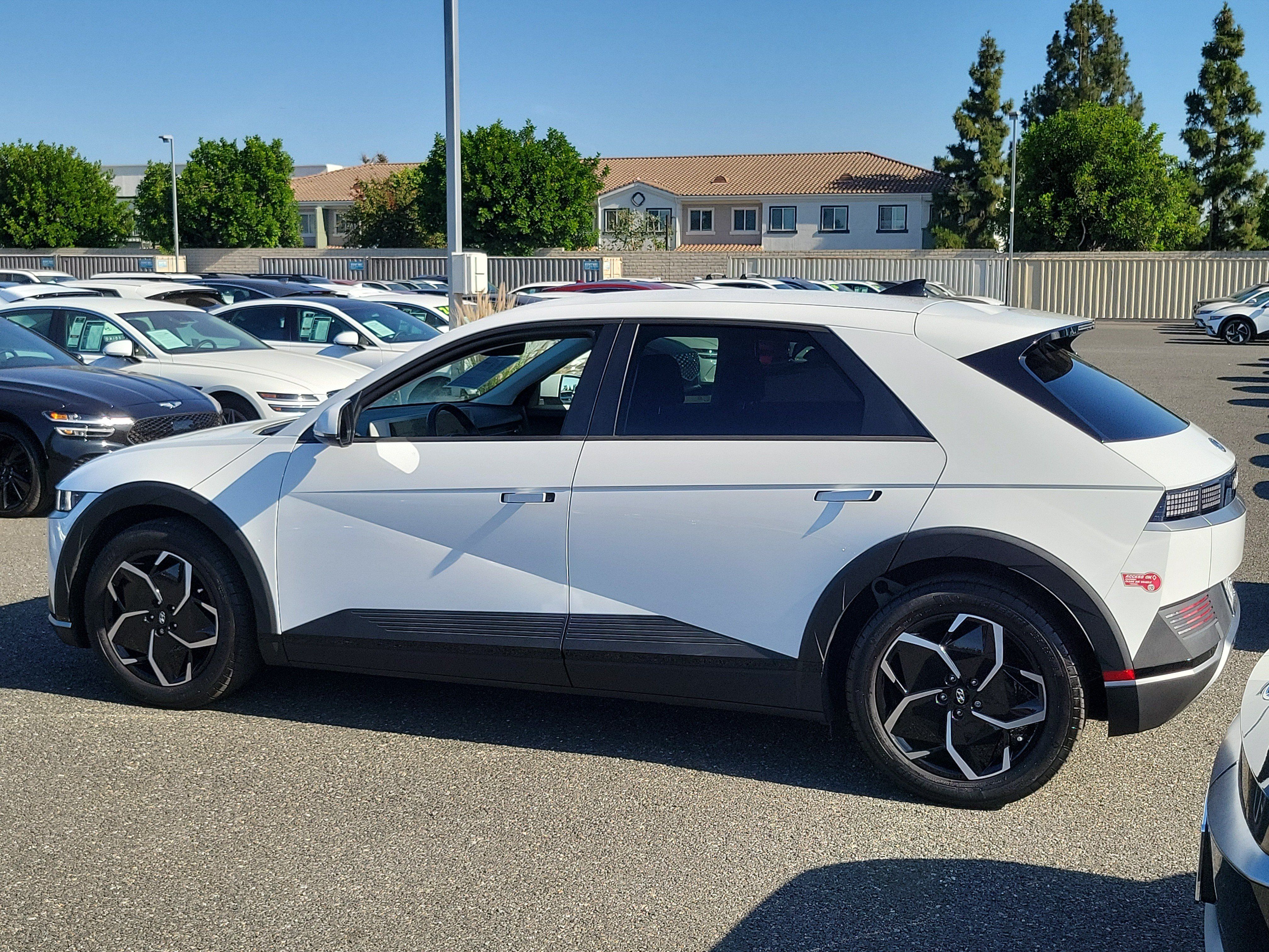 Used 2024 Hyundai Ioniq 5 SEL RWD image 28