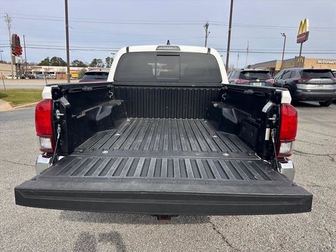 Used 2022 Toyota Tacoma SR5 image 28