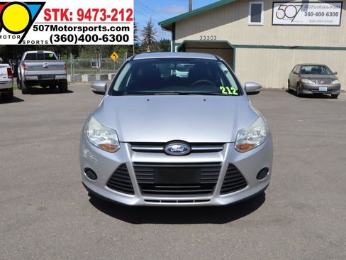 Used 2013 Ford Focus SE FWD image 12