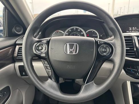 Used 2016 Honda Accord EX image 14