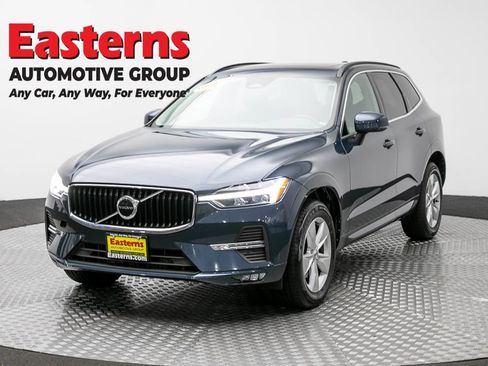 Used 2022 Volvo XC60 B5 Momentum AWD/4WD image 1