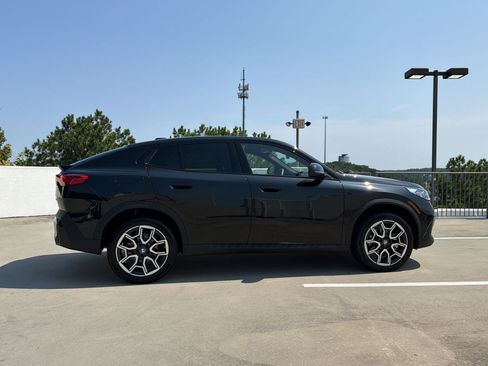 Used 2026 BMW X2 xDrive28i AWD/4WD image 7