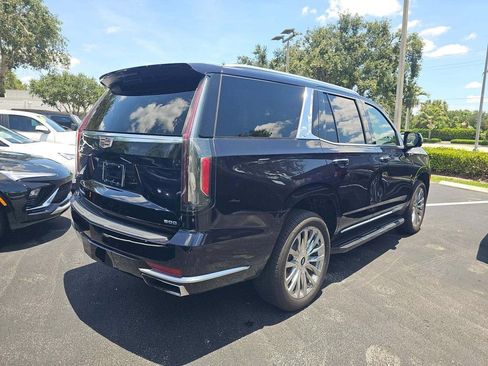 Used 2022 Cadillac Escalade Premium Luxury AWD/4WD image 8