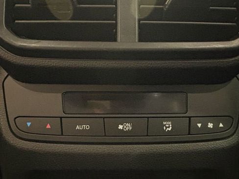 Used 2024 Honda Pilot Touring image 25