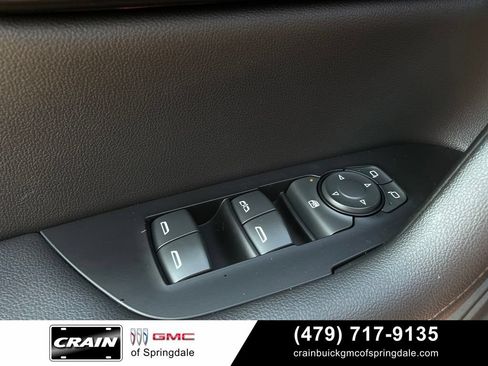 Used 2019 Chevrolet Blazer Premier w/ Sun and Wheels Package FWD image 12