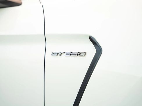 Used 2020 Ford Mustang Shelby GT350R w/ GT350R Equipment Group 920A RWD image 57