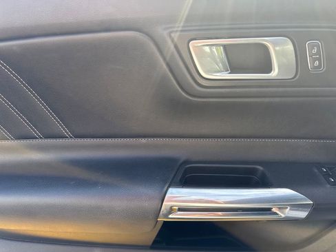 Used 2022 Ford Mustang GT Premium image 16