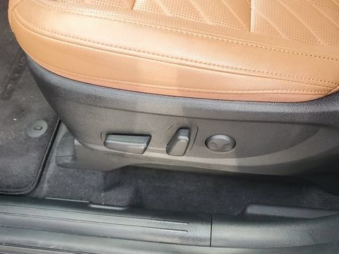 Certified 2025 Kia Telluride AWD image 19