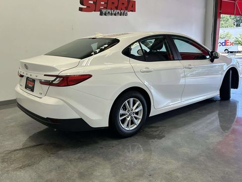 Used 2025 Toyota Camry LE FWD image 3