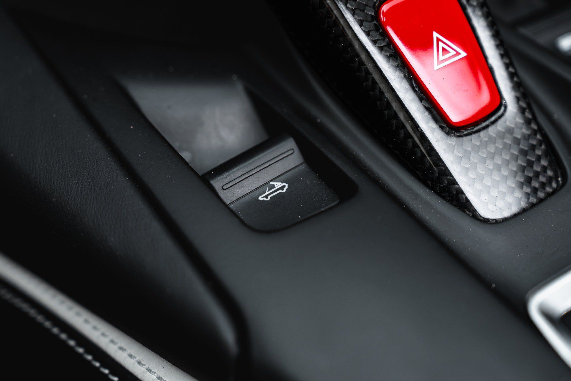 Used 2022 Ferrari 812 GTS RWD image 49