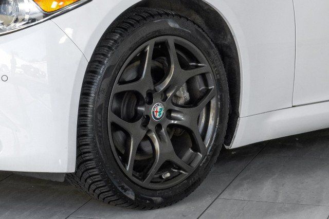 Used 2021 Alfa Romeo Giulia Ti AWD/4WD image 61