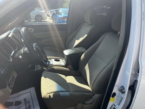 Used 2015 Toyota Tacoma PreRunner w/ SR5 Package image 20