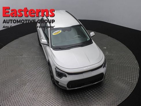 Used 2023 Kia Niro Wind FWD image 3