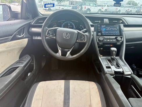 Used 2019 Honda Civic EX image 8